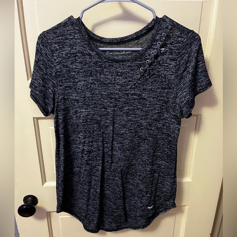 Black Hollister top